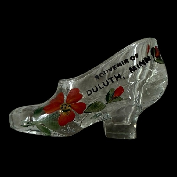 Clear Crystal Glass Souvenir Duluth Minnesota- Shoes of Glass Collection - Picture 1 of 5